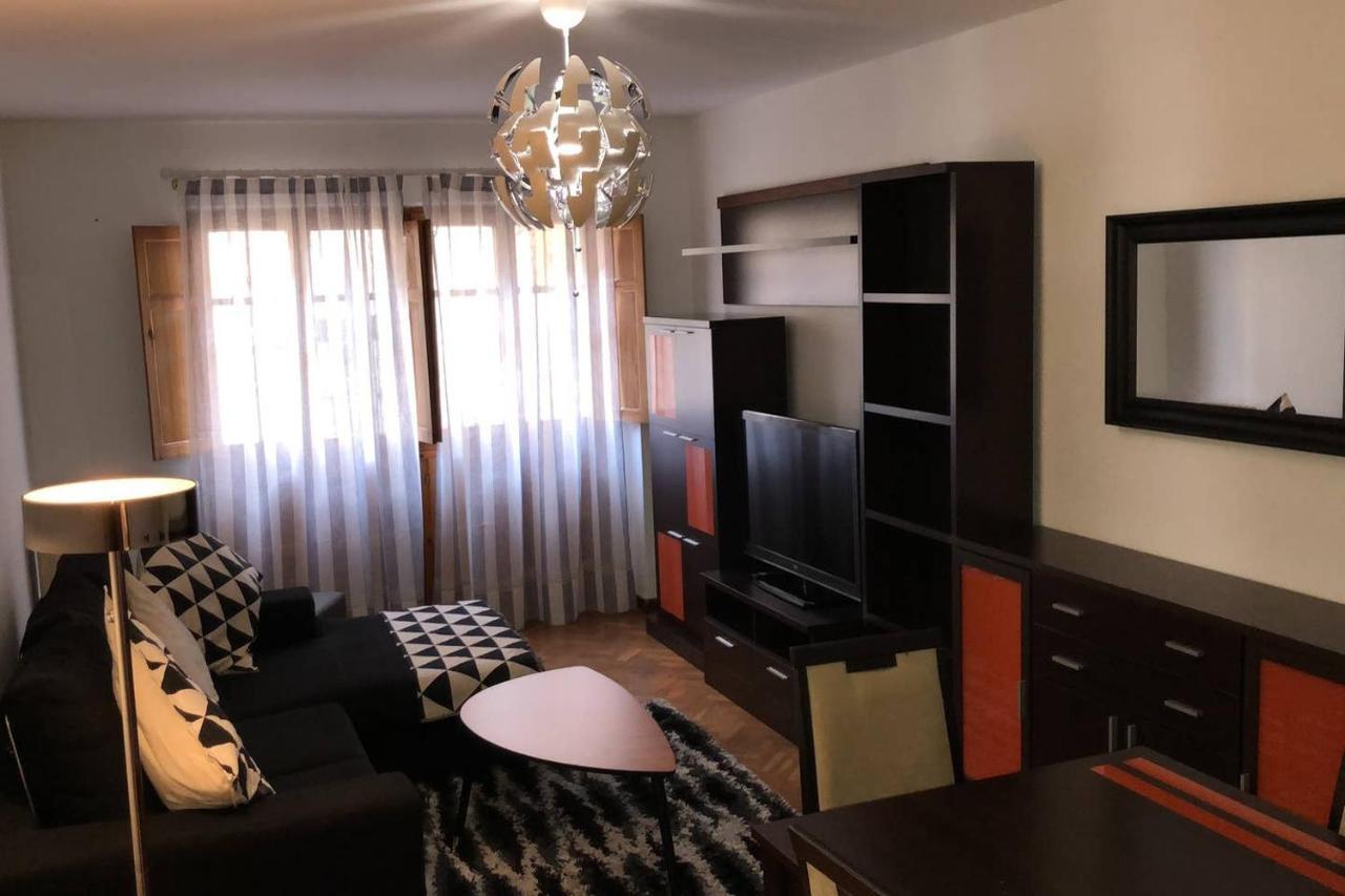 דירות לאון Apartamento Mulhacin מראה חיצוני תמונה