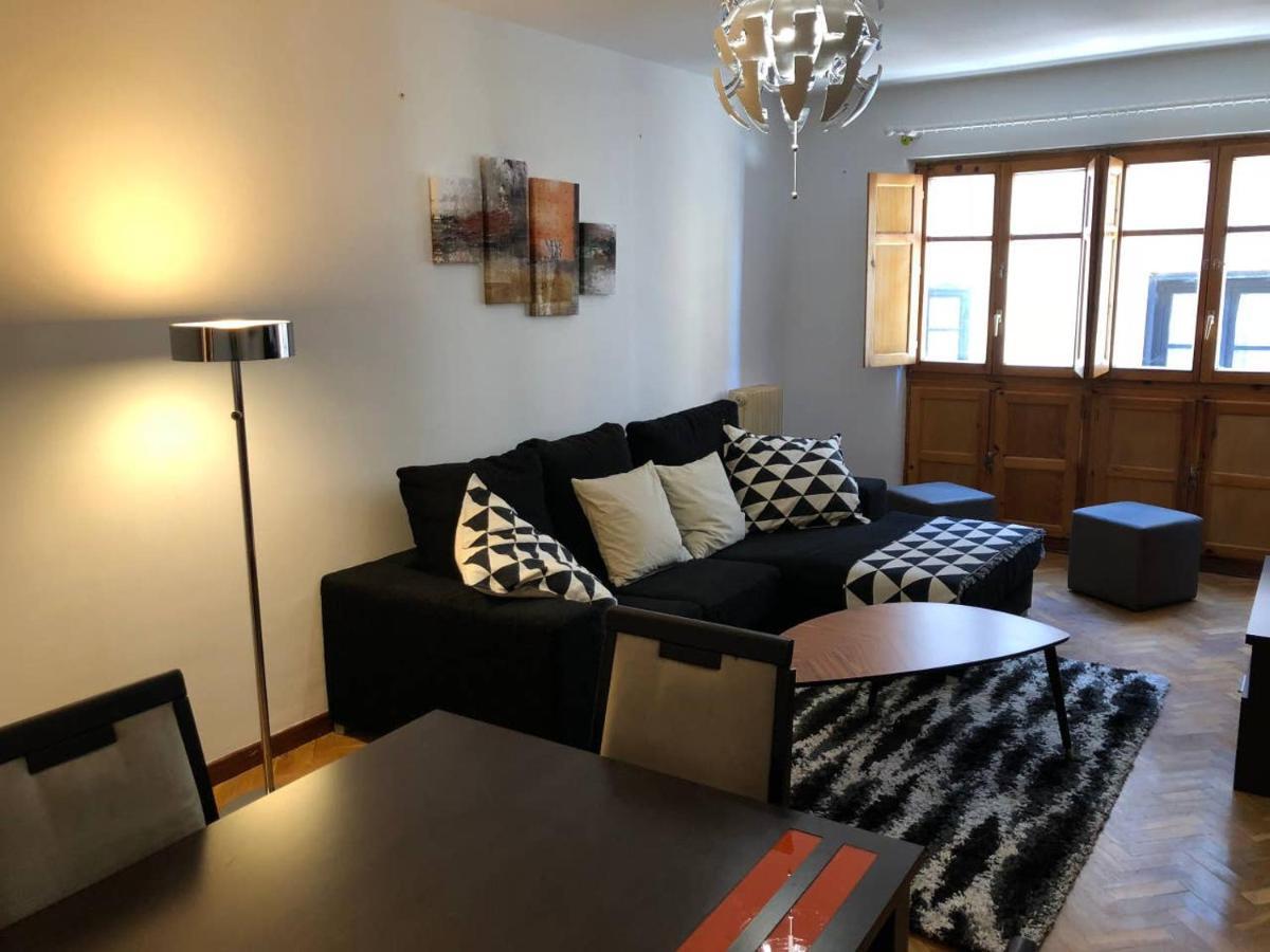 דירות לאון Apartamento Mulhacin מראה חיצוני תמונה